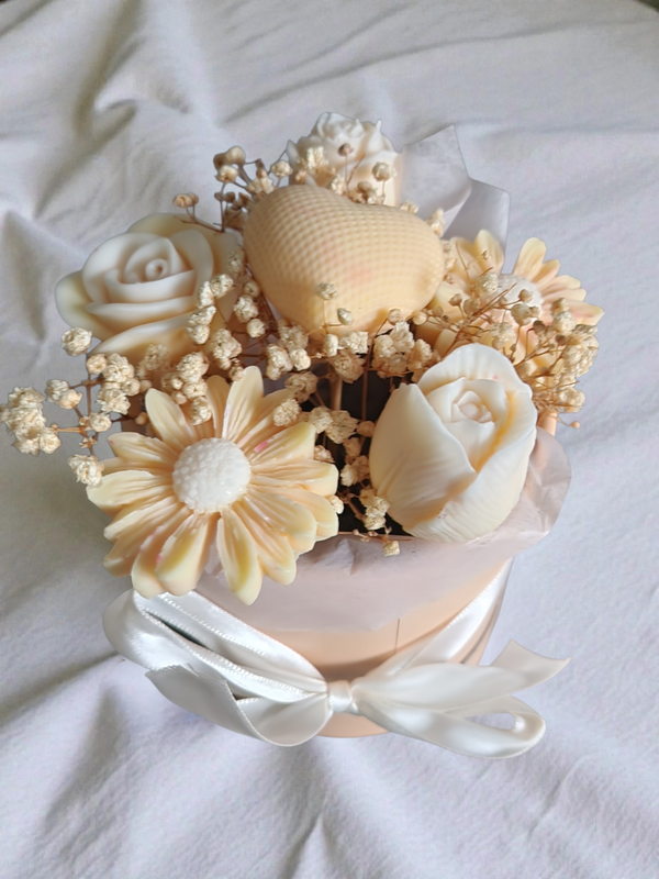Bouquet de fleurs en cire parfumées Vanille Les Senteurs de Maly - 6 fleurs décoratives, parfume 6 à 8 mois