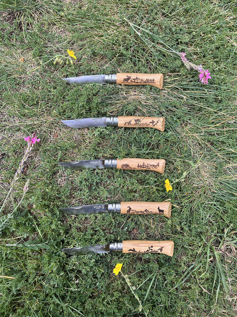 La collection Animalia d'Opinel : couteaux N°08 gravés de différents animaux