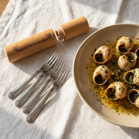 Fourreau hêtre 6 fourchettes à escargots en situation