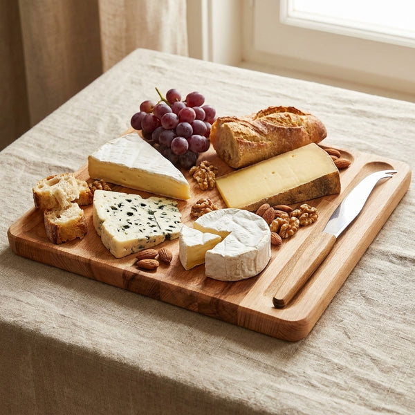 Plateau à fromage avec couteau en situation