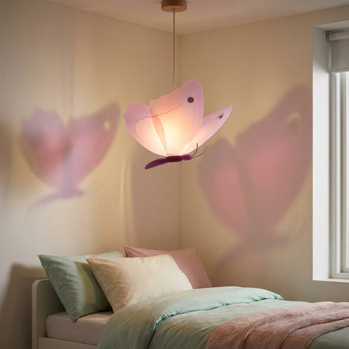 Lampe suspension enfant PAPILLON ROSE ET LILAS en situation
