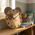 Horloge pédagogique - Panda - en bois de Chêne en situation