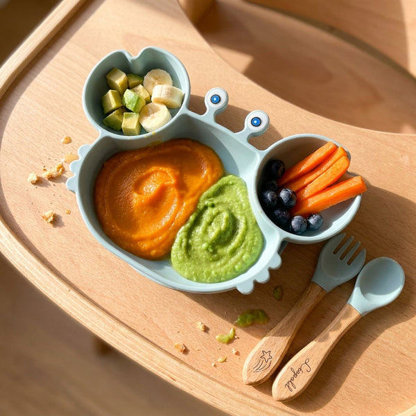 Assiette Crabe bleu ciel – Silicone en situation