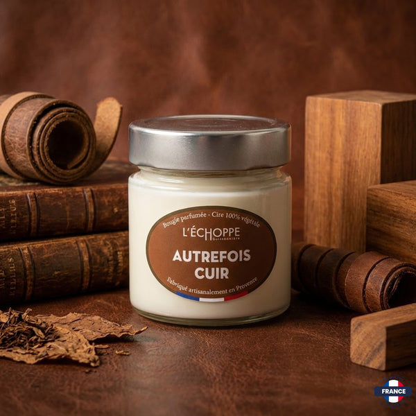 Bougie parfumée Autrefois cuir - Cire 100% végétale - J'achète français - L'échoppe Buissonnière