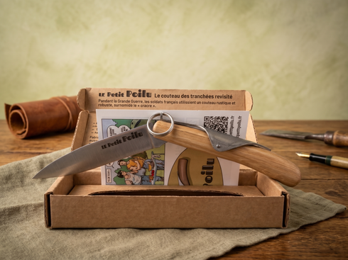 Le Petit Poilu — couteau de poche artisanal manche en bois de chêne français, lame forgée à Thiers, fabriqué à Pagny-sur-Moselle par Nicolas Cablé