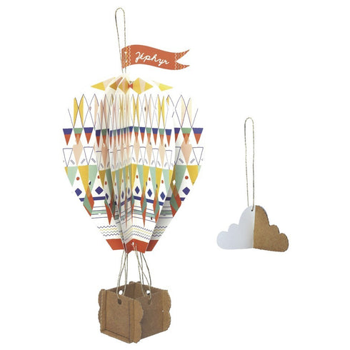 Une montgolfière en papier et un nuage à suspendre