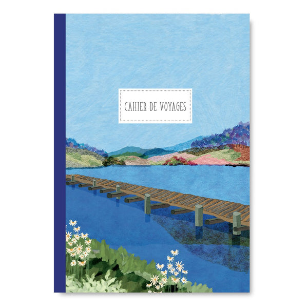 Cahier de voyages Pascale Éditions, couverture ponton sur un lac