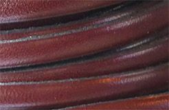 Le cuir fin E-Marron, photographié par l'atelier Cristalizade