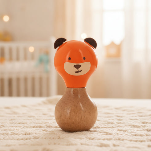 Hochet en bois Boizoos, Marcel l'ours en situation
