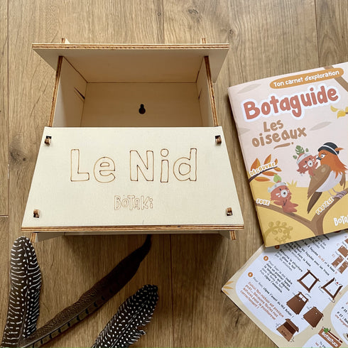 Nichoir en bois « Le Nid » de Botaki et son carnet sur les oiseaux