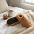 Chaussons bouillotte Caramel - L'Artisan du Bien-Être, en situation cosy