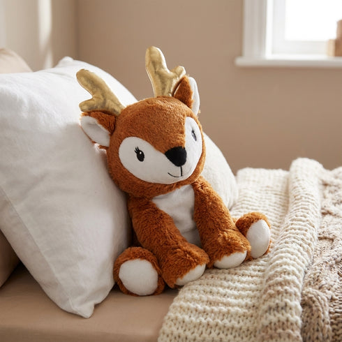 Peluche Bouillotte Bambie - L'Artisan du Bien-Être, en situation cosy